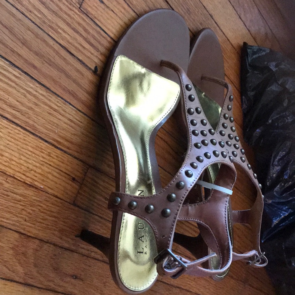 Shoes - Picture 4 of 4